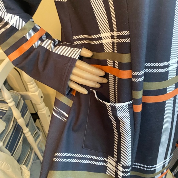 K R L Dress - Picture 7 of 10